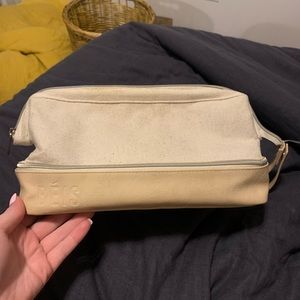 Beis The Dopp Kit